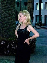 angela kinsey|angela kinsey wikipedia.